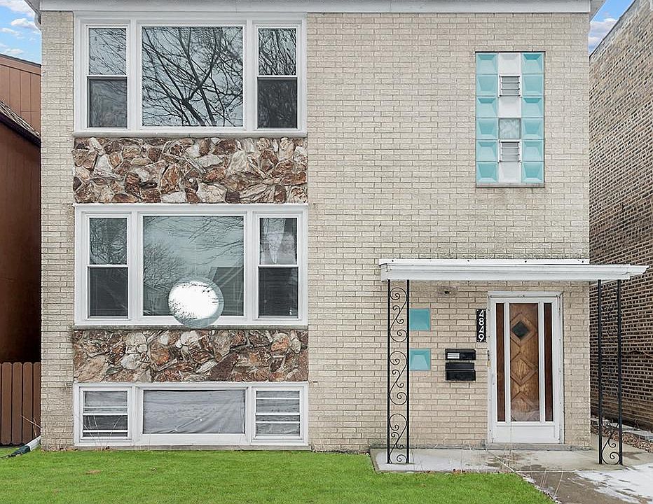 1st image of 4849 W Grace St #1