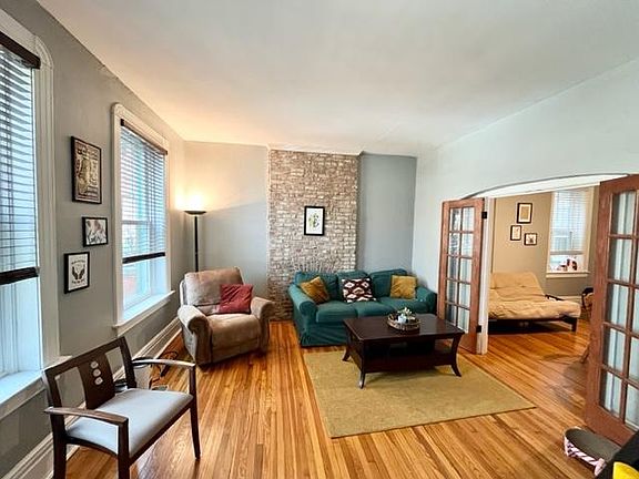 4th image of 712 Dover Pl #B