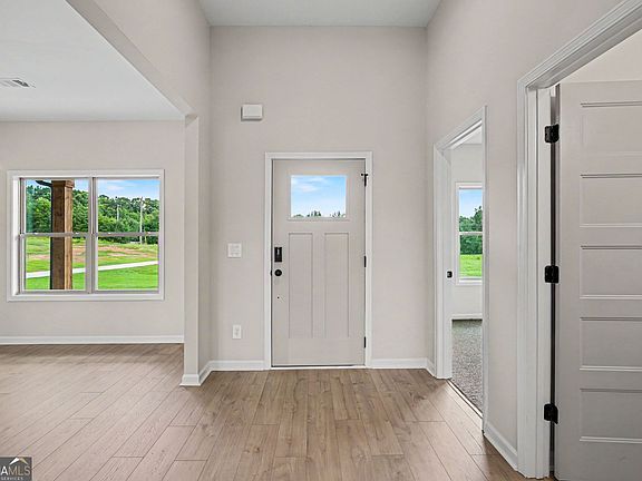 3rd image of 355 Merrybrook Rd