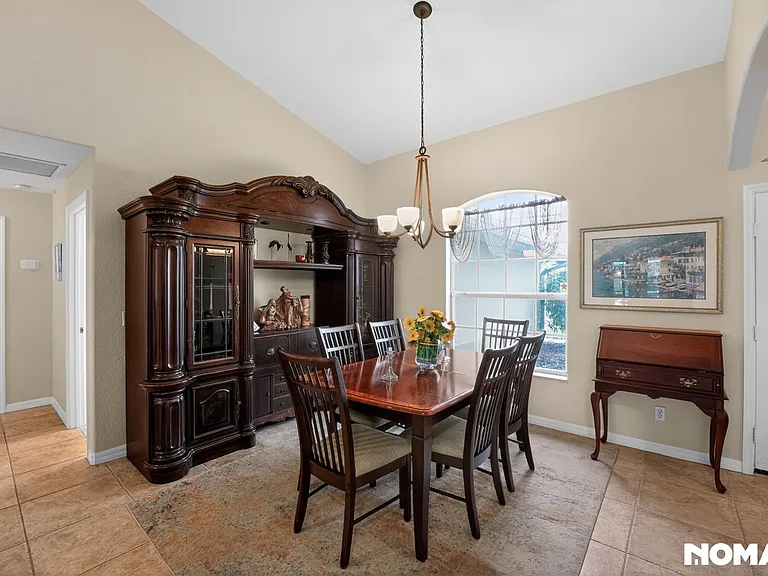 289 W Pine Valley Ln — Photo 37