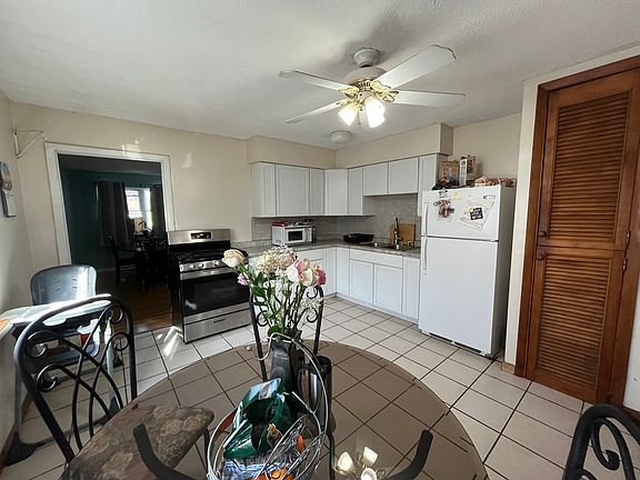 5th image of 225 Malibu Dr
