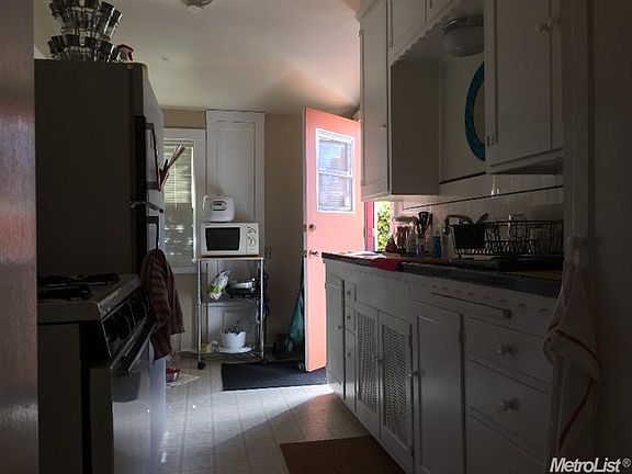 4th image of 2312 4th Ave