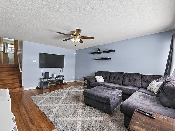 5th image of 2354 Burke Ave E