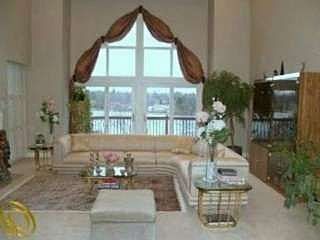 2nd image of 6953 Meadowlake Rd