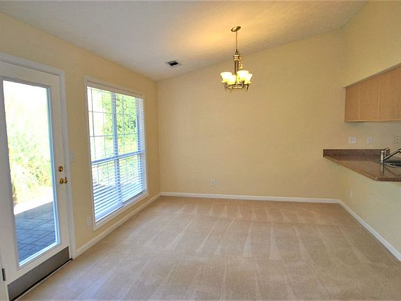 4th image of 2514 Sterling Dr