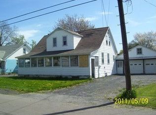 3011 Savannah St, Niagara Falls, NY 14305