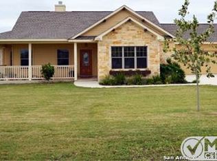 17911 Rockys Cir, Lytle, TX 78052