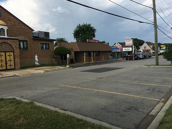 4th image of 200 E North Ave