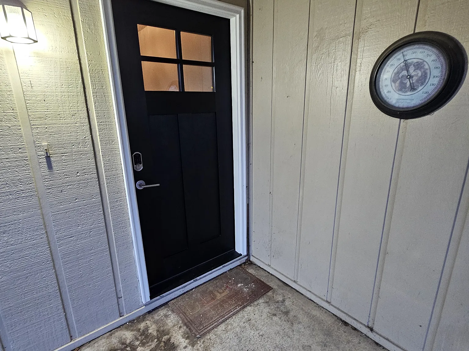 3 bed, 2288 sqft, $1,600 — Photo 3