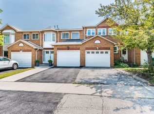 656 Constellation Dr, Mississauga, ON L5R 3H6