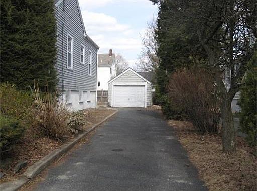 2nd image of 18 Garfield Ave