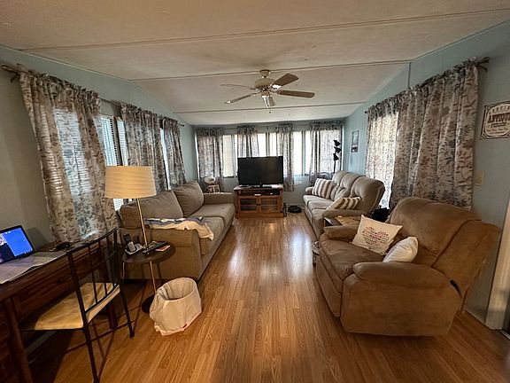 4th image of 12651 Seminole Blvd #4