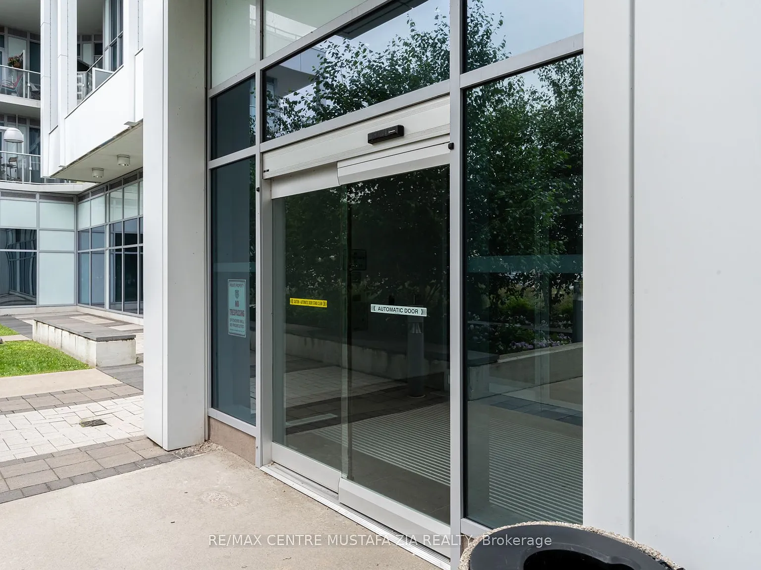 2 bed, $2,400 — Photo 4