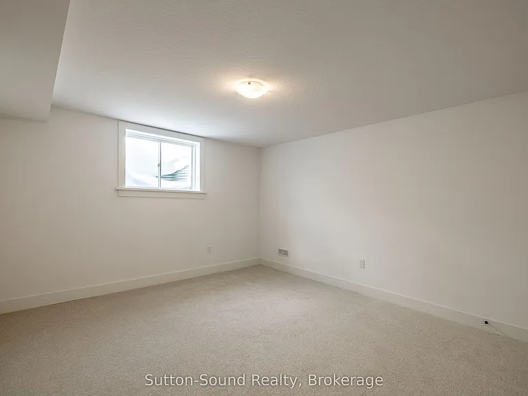 116 Laurens Ln — Photo 28