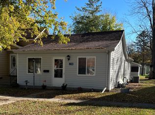 254 2nd St, Tracy, MN 56175