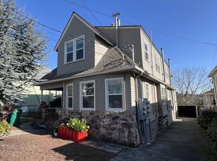 4372 Montgomery St APT 1, Oakland, CA 94611