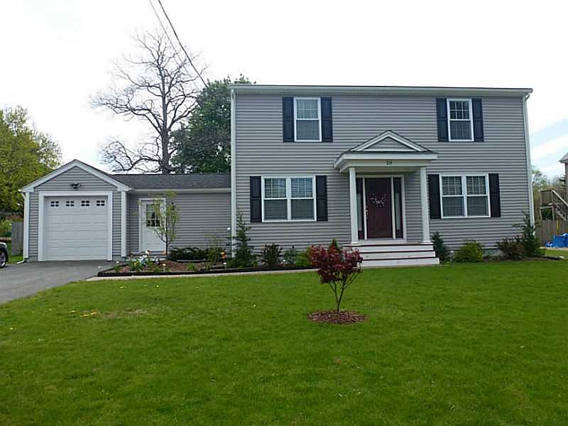 1st image of 20 Heroux Blvd