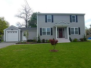 20 Heroux Blvd, Cumberland, RI 02864