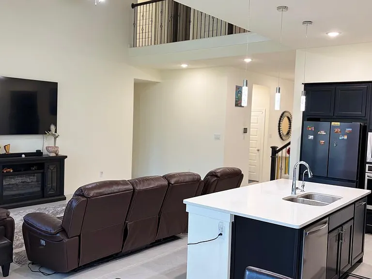524 Oakmoss St — Photo 10