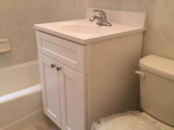 5th image of 3044 34th St APT 1D