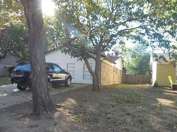2nd image of 3006 Lynnwood Dr