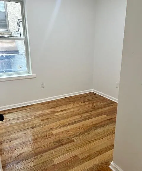88 Romaine Ave — Photo 24