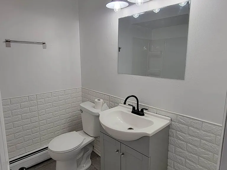 1425 E 156th St #2E — Photo 8