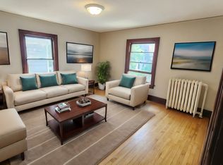 1504 N 70th St, Wauwatosa, WI 53213