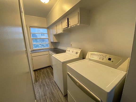 3rd image of 1126 S Park St #1