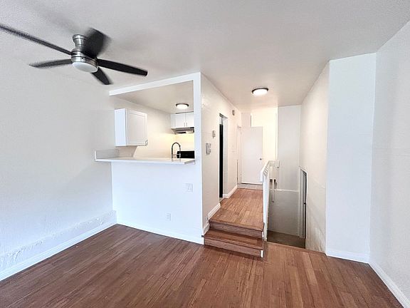 3rd image of 1000 N Doheny Dr APT 100