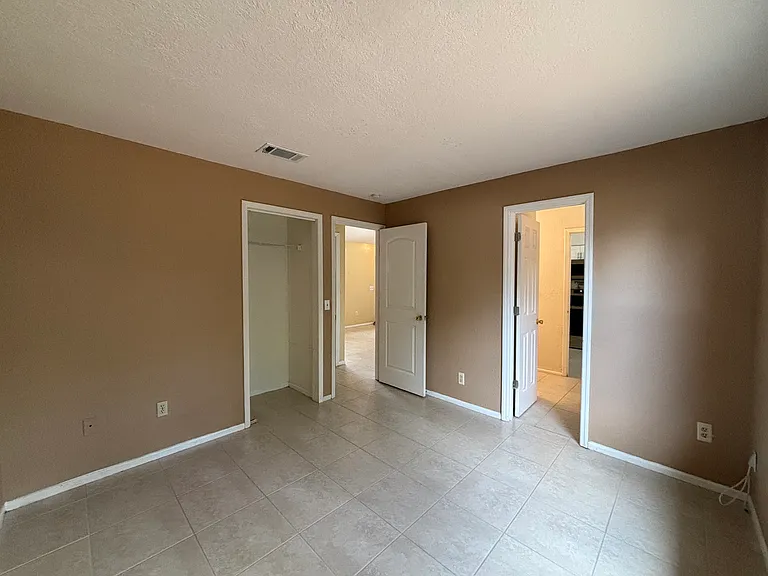 5309 Peach Ave #B — Photo 6