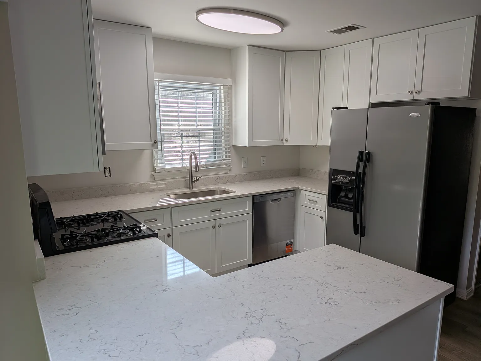 4 bed, 3.5 bath, 2883 sqft, $4,000 — Photo 3