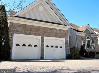 31 Huxley Cir, Marlton, NJ 08053