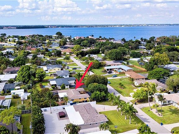 2nd image of 536 Val Mar Dr