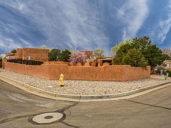 4th image of 5004 Alberta Ln NW