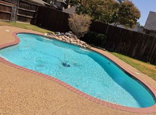 2720 Springhill Dr, Grapevine, TX 76051