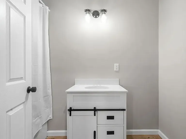 828 Gracey Ave — Photo 20