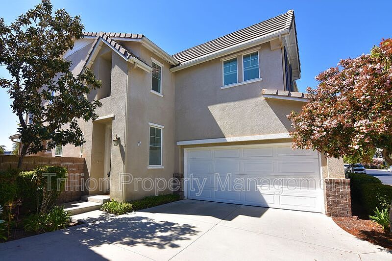 1st image of 35843 Gatineau St