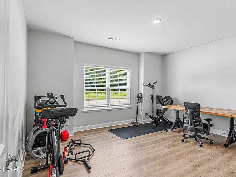 702 Greenwich Pl — Photo 26