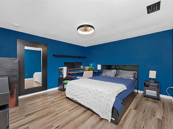 4th image of 1634 ADRIAN STREET #0