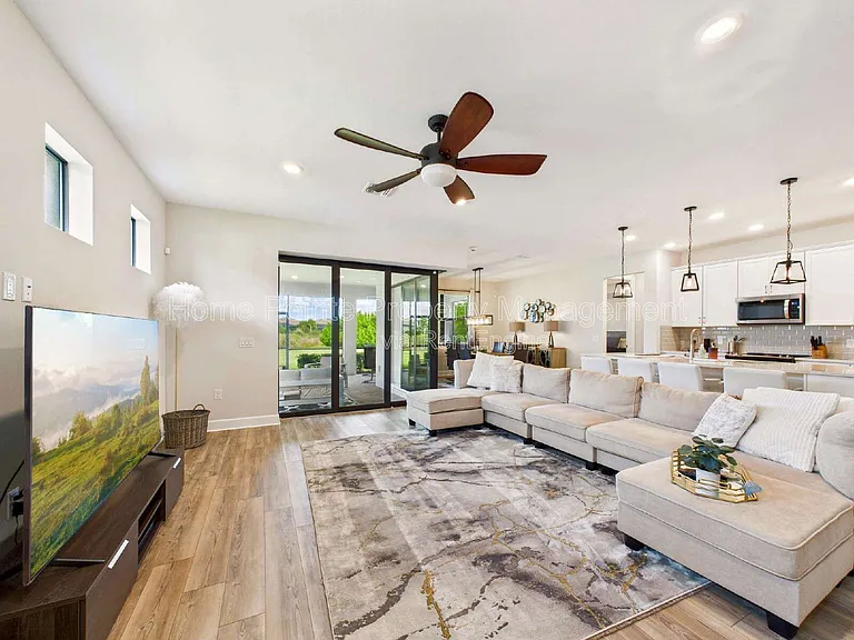 19563 Utopia Ln — Photo 6