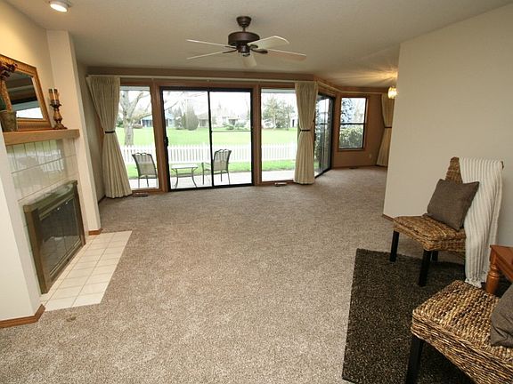 5th image of 3117 SE Balboa Dr