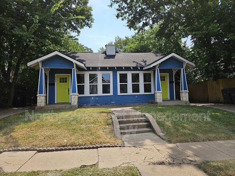 1st image of 206 N Waverly Dr