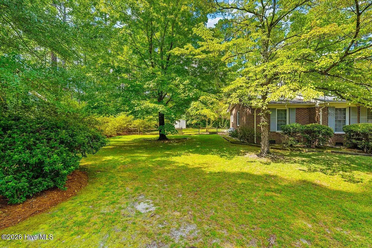 3 bed, 2.0 bath, 2176 sqft, $2,000 — Photo 4