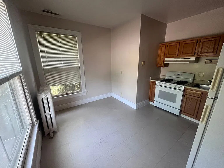 Condos At Highland Park — Photo 3