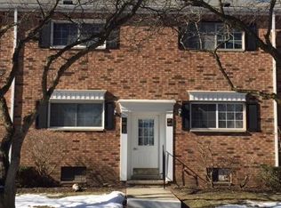 587 E Fox Hills Dr #587, Bloomfield Hills, MI 48304