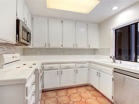 5th image of 7225 Shoup Ave APT 26
