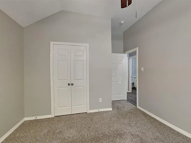 8227 Sports Haven Dr — Photo 15