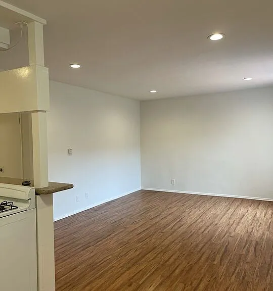 1620 Brockton Ave #15 — Photo 1