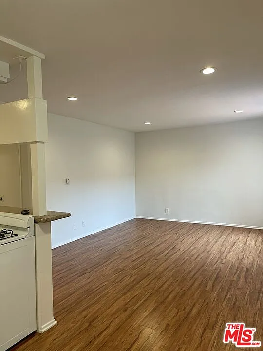 1620 Brockton Ave #15